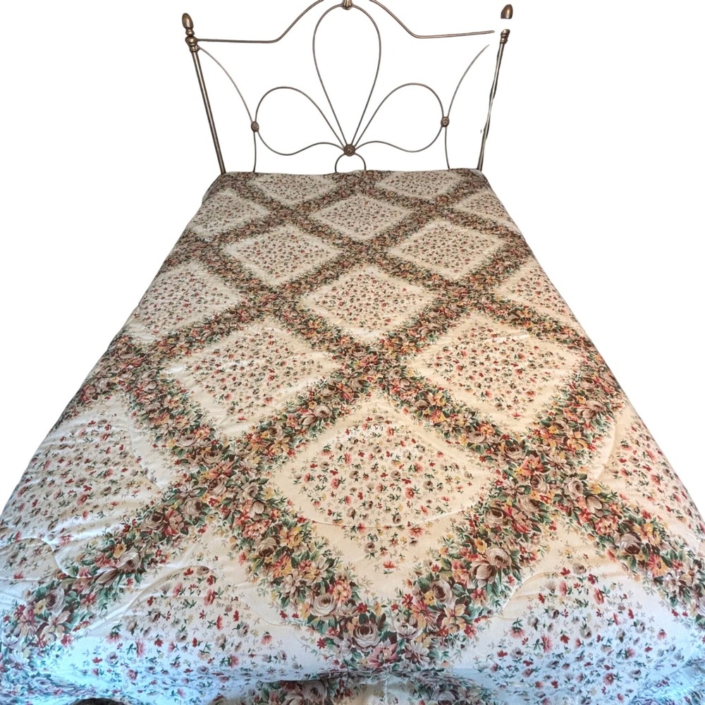 Vintage JCPenney Floral Trellis Quilted Bedspread Cottagecore Rose Queen